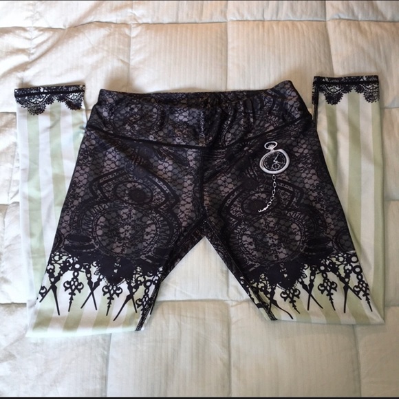 Unique Pocket Watch Leggings. - Picture 8 of 9